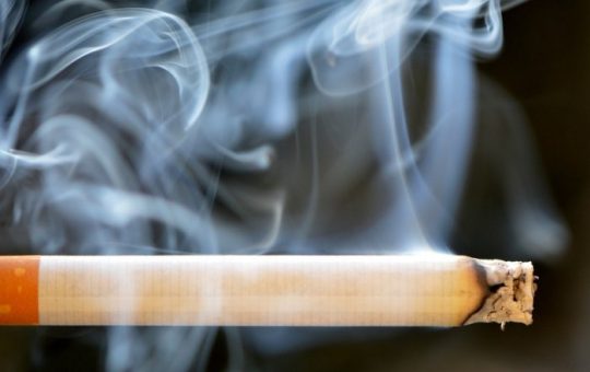 Advantages of Using Vaping Devices to Quit Smoking Cigarettes