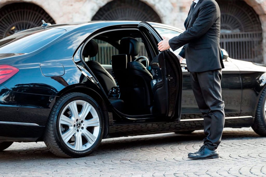 A Booking Guide For Luxury Chauffeur Services