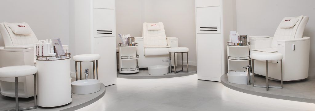 Red Flags At The Nail Salon You Should Never Ignore